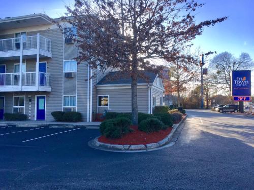 InTown Suites Extended Stay North Charleston SC - Mazyck - image 2
